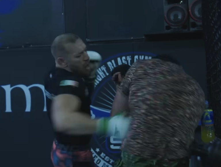 McGregor retrouve l&rsquo;entraîneur Kavanagh lors des dernières images d&rsquo;entraînement
