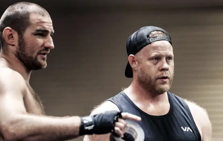 Strickland accuse l&rsquo;UFC d&rsquo;avoir pris sa revanche alors qu&rsquo;il était blessé