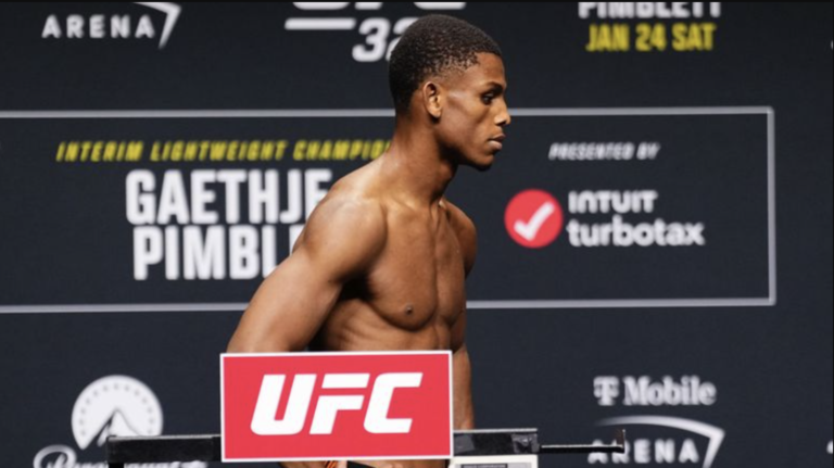 Un combattant de l&rsquo;UFC s&rsquo;évanouit immédiatement après sa pesée