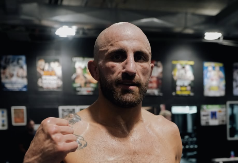 Cormier nomme Volkanovski comme le plus grand poids plume