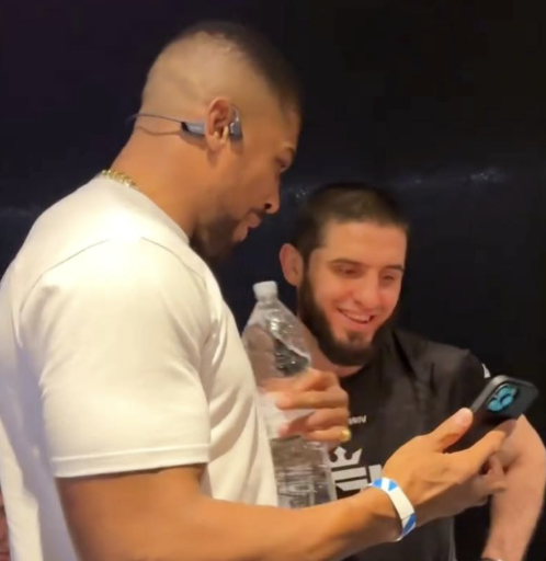 Makhachev invite Anthony Joshua à s'entraîner au Daghestan