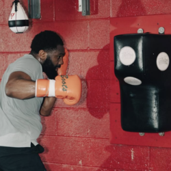 Ennis en pourparlers pour se battre pour un championnat unifié