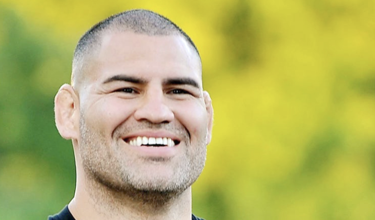 Cain Velasquez commence sa formation après sa sortie de prison