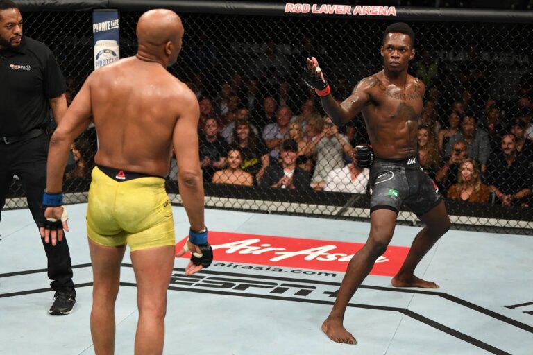 Michael Bisping sur la décision d&rsquo;Israël Adesanya de continuer à se battre