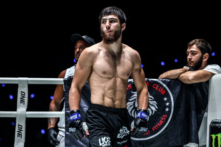 « Voyons à quel point son menton est fort » – Dzhabir Dzhabrailov veut effacer l&rsquo;ardoise parfaite de Chase Mann lors de ONE Fight Night 42