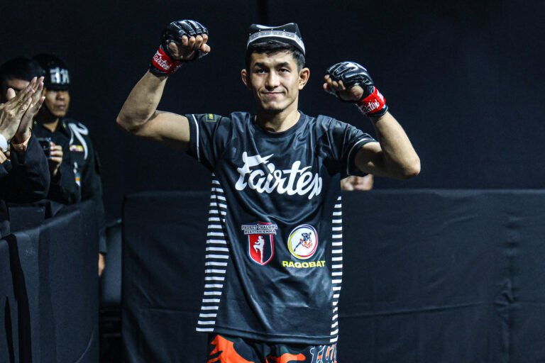 5 choses à savoir sur Avazbek Kholmirzaev avant son affrontement pour le titre mondial avec Yuya Wakamatsu à ONE SAMURAI 1