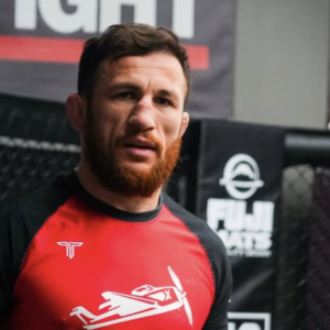 Dvalishvili au camp pour le combat pour le titre