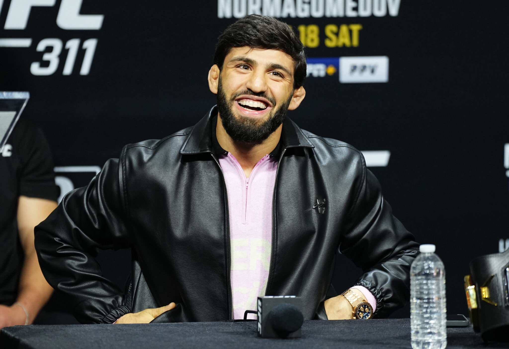 Tsarukyan révèle la chronologie du retour de l'UFC et des indices sur son adversaire