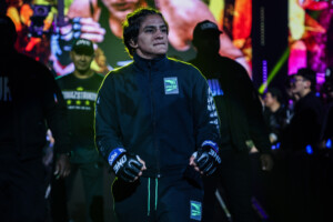 Itsuki Hirata Ritu Phogat UN SAMOURAÏ 1 1