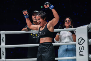 Itsuki Hirata Ritu Phogat UN SAMOURAÏ 1 9