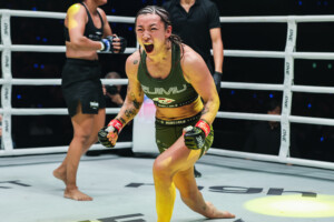 Itsuki Hirata Ritu Phogat UN SAMOURAÏ 1 20