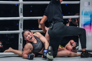 Chihiro Sawada Ayaka Miura UN SAMOURAÏ 1 16