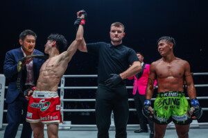 Nadaka Songchainoi Kiatsongrit UN SAMURAI 1 5