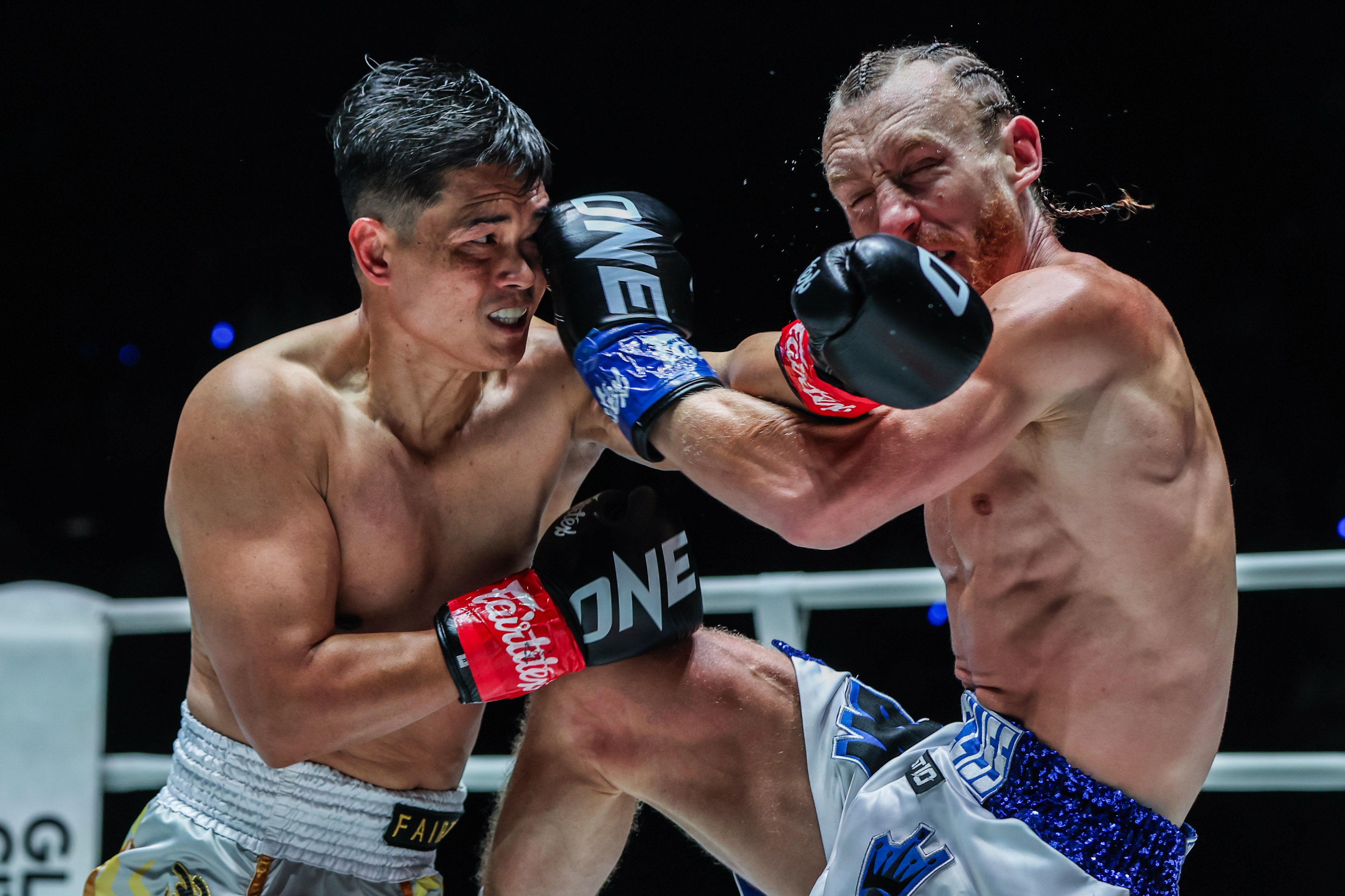 Petchtanong Petchfergus Ben Woolliss ONE Fight Night 43 10.jpg