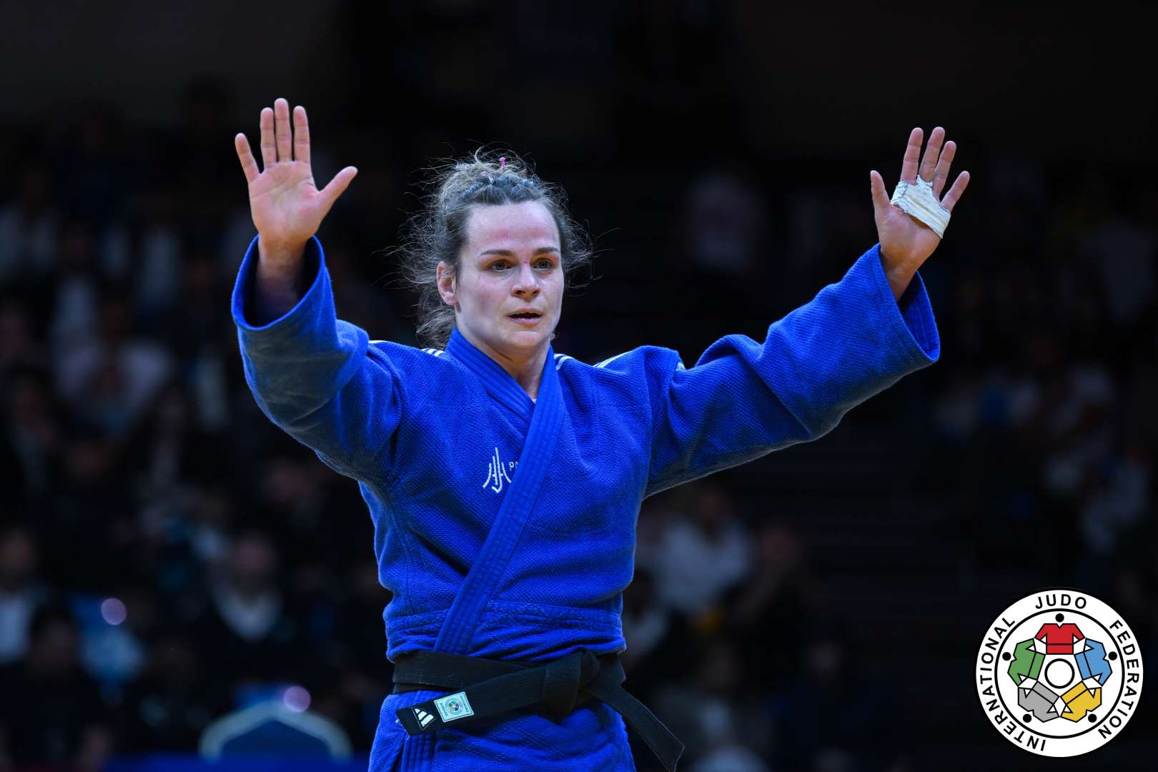 Clémence Eme remporte l'or à Astana