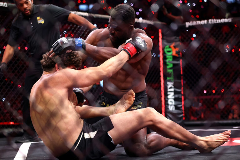Francis Ngannou assomme Philipe Lins et interpelle Jon Jones