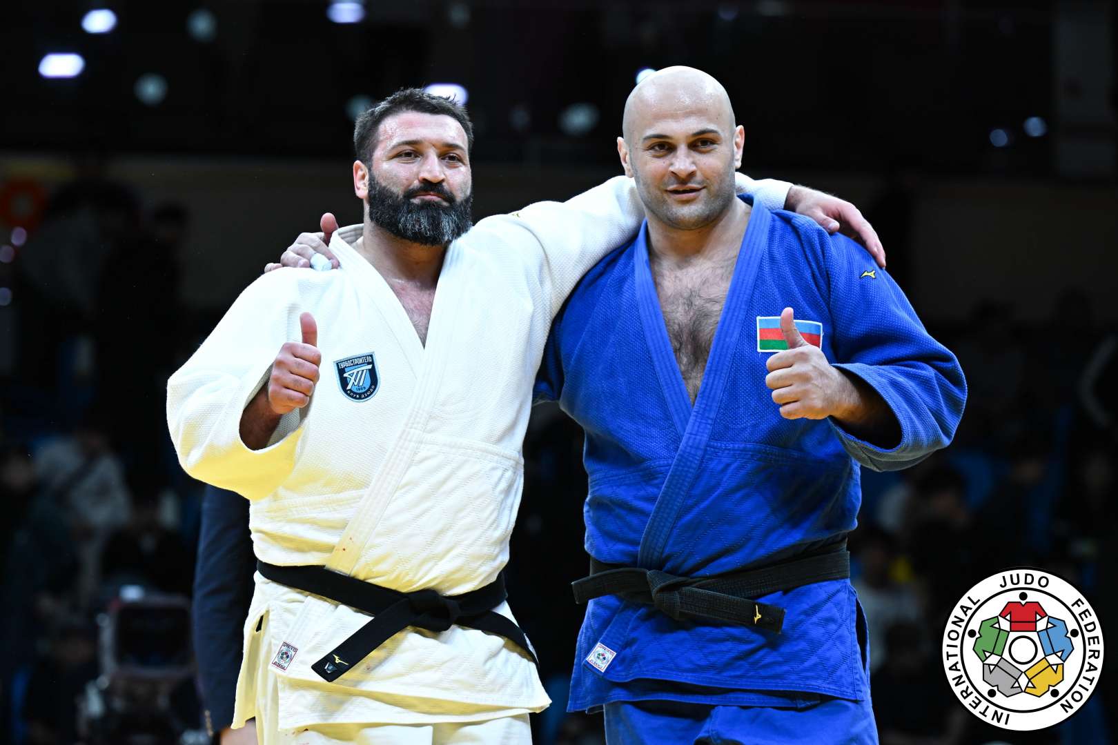 Golden Inal Tasoev puissant à Astana