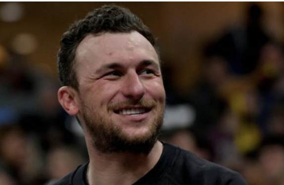 L'ancien QB de la NFL Johnny Manziel remporte ses débuts en MMA