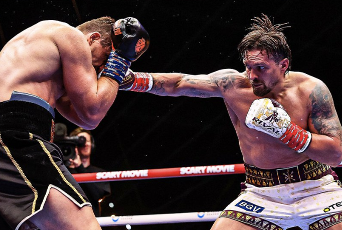Usyk bat Rico dans une finition controversée
