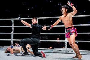 Kongchai Chanaidonmueang bat Valerii Strungari par KO à The Inner Circle2