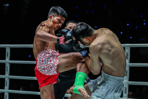 Ferrari Fairtex Shinji Suzuki ONE Fight Night 44 6