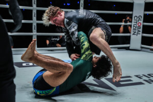 Owen Jones Fabricio Andrey ONE Fight Night 44 8