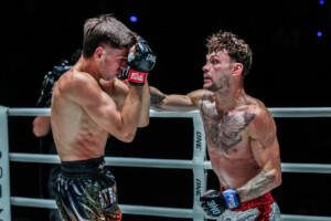 Charlie invité Sam Fitzgerald ONE Fight Night 44 7