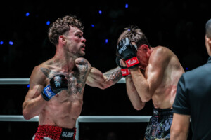 Charlie Invité Sam Fitzgerald ONE Fight Night 44 10