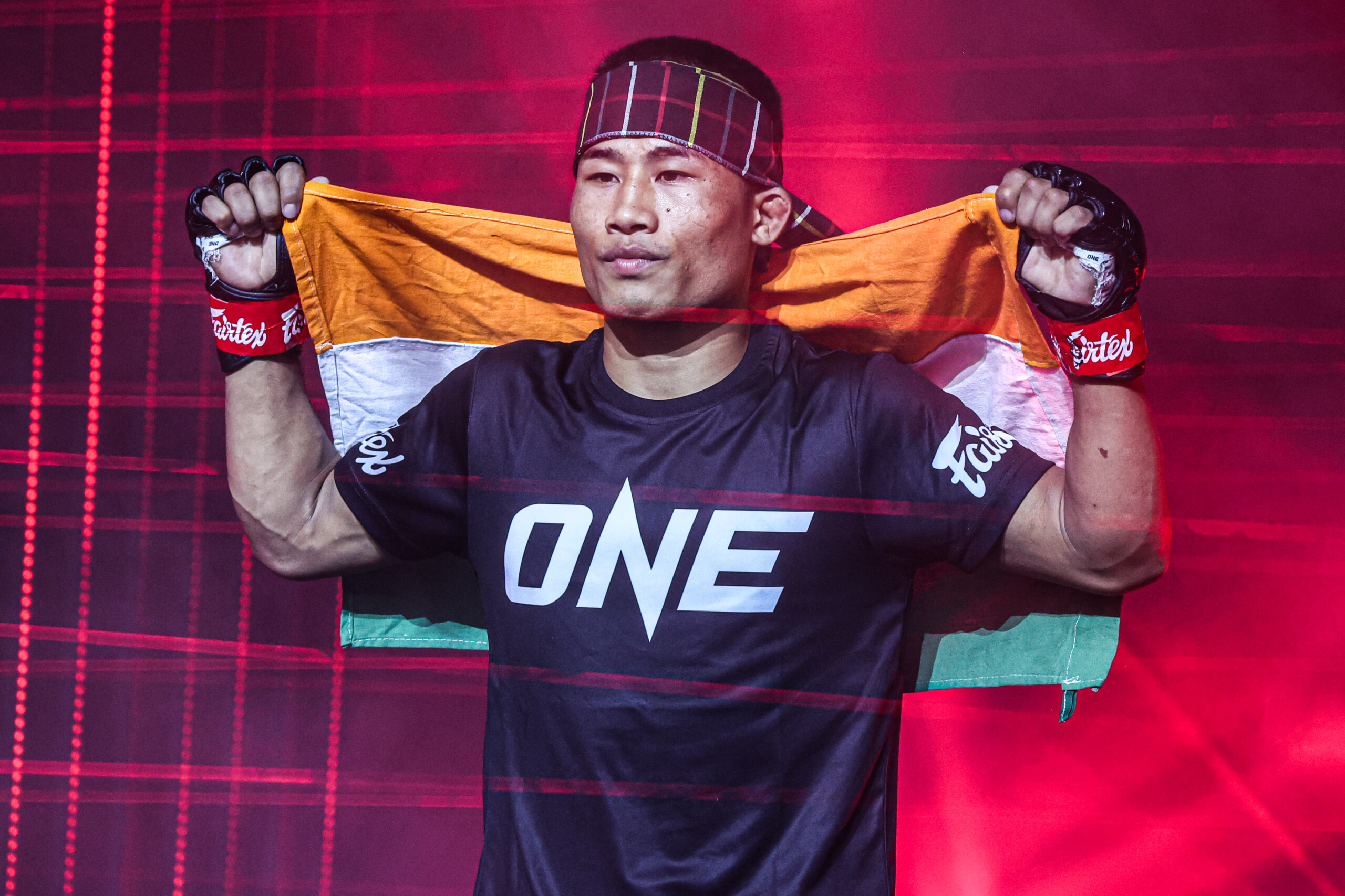 Nazareth “The Northstar” Lalthazuala defeats Jhon “The Protagonist” Brutas via TKO at 4:09 of round one 4