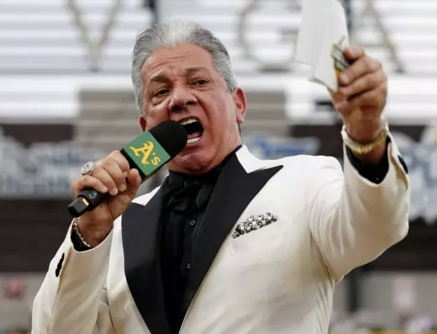 Bruce Buffer annonce la programmation du premier match de Vegas MLB