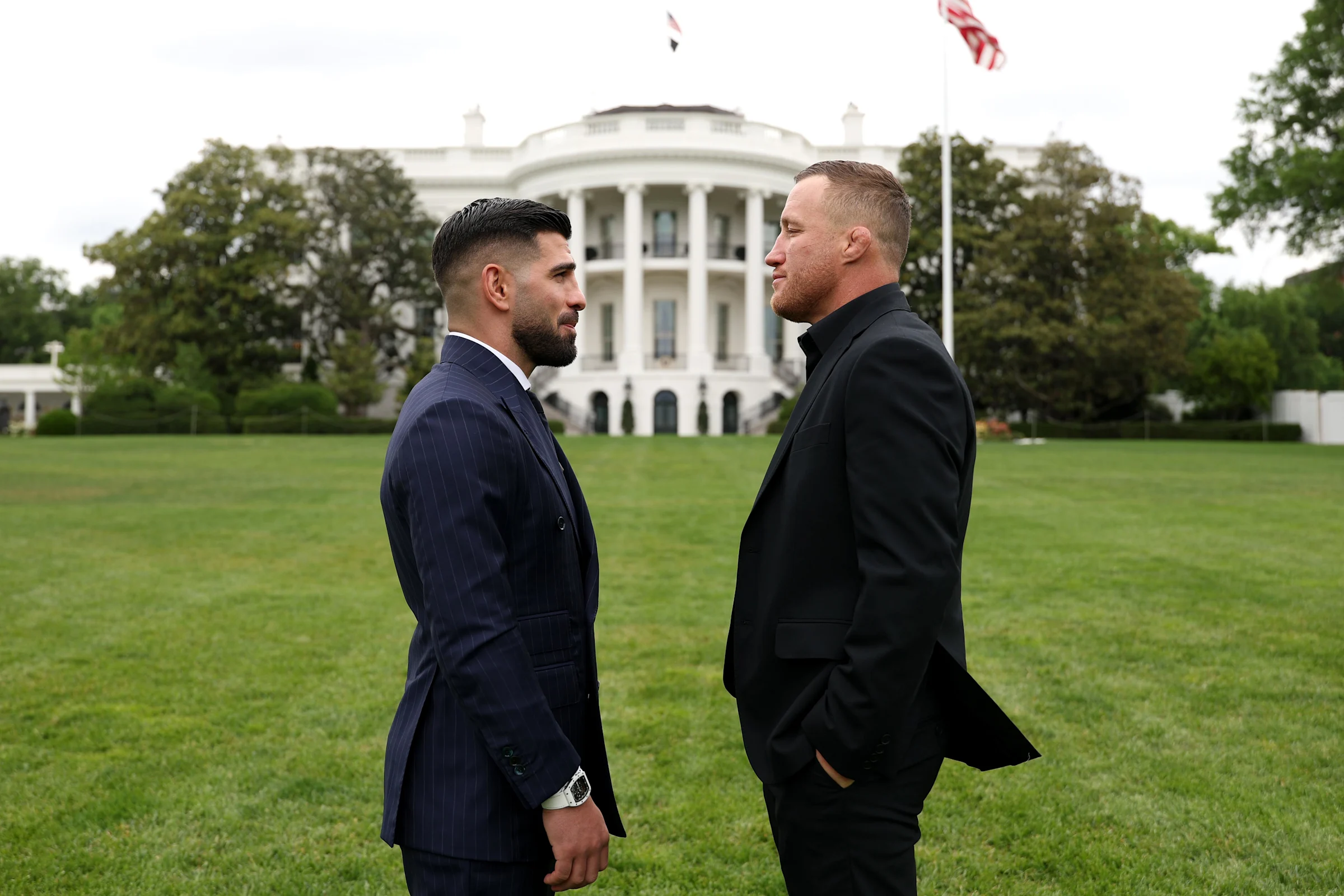Justin Gaethje rend les choses personnelles avec Ilia Topuria "Il pense qu'il est un Dieu"