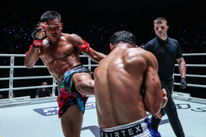 Tomyamkoong Bhumjaithai bat Anar Mammadov par décision unanime à The Inner Circle 18 4