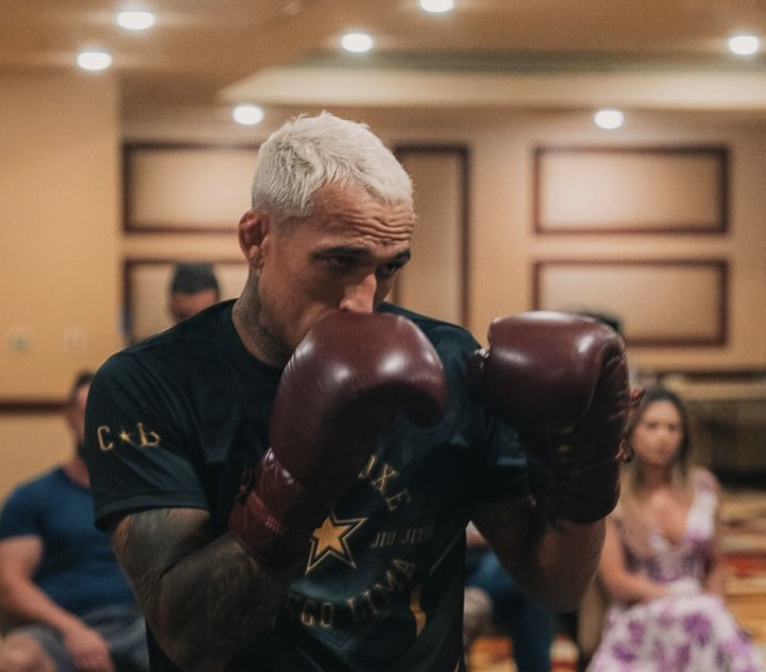 Oliveira demande une chance au titre de Gaethje