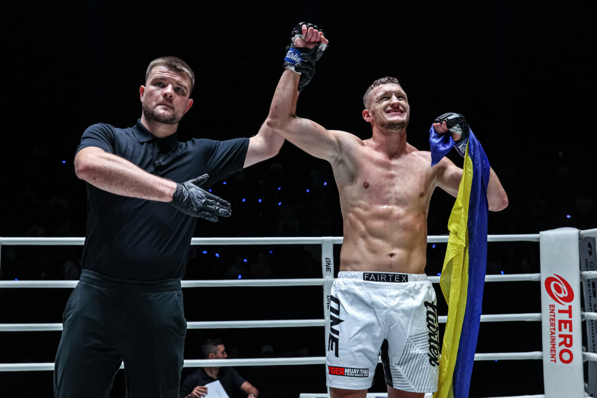 Denis Dotsenko Petgarfield Jitmuangnon ONE vendredi combats 159 8