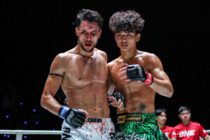 Detchawalit Silkmuaythai Tom Casse Le Cercle Intérieur 21 10