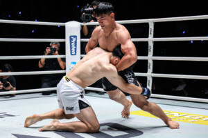 Shozo Isojima Eduard Folayang Le Cercle Intérieur 21 7