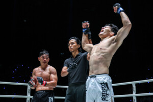 Shozo Isojima Eduard Folayang Le Cercle Intérieur 21 11