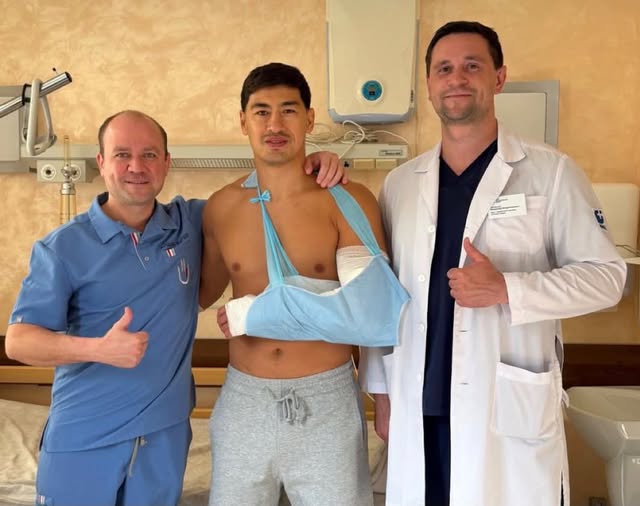 Dmitry Bivol subit une opération au coude, ce qui retarde son retour