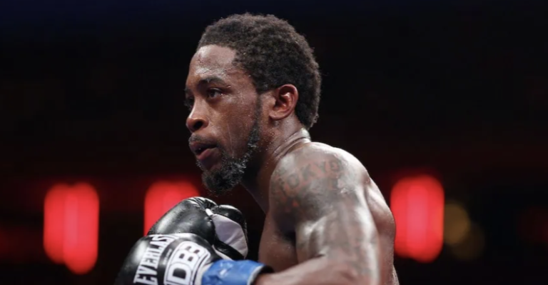 Keyshawn Davis pourrait se retirer du combat contre Haney