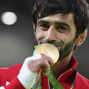Beslan Mudranov à 40 ans : le champion olympique qui perpétue la tradition dorée de la Russie