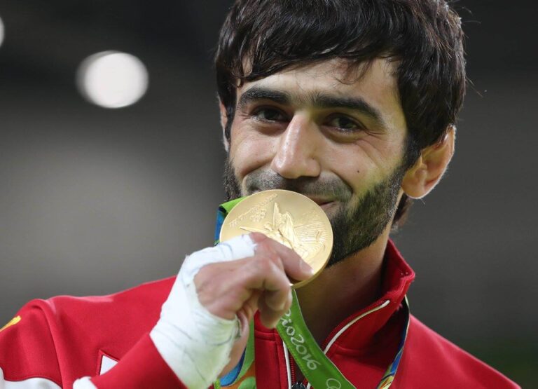 Beslan Mudranov à 40 ans : le champion olympique qui perpétue la tradition dorée de la Russie