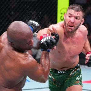 Dricus Du Plessis surpasse Kamaru Usman en cinq rounds à l&rsquo;UFC OKC