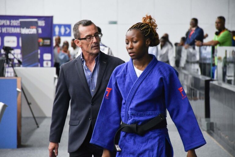 Le rêve du Commonwealth de Frema Agyei sauvé après une blessure au poignet qui menace sa carrière