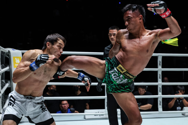 Résultat du ONE Friday Fights 163 Co-Main Event : Mongkoldetlek élimine Khamidov avec les genoux au deuxième tour