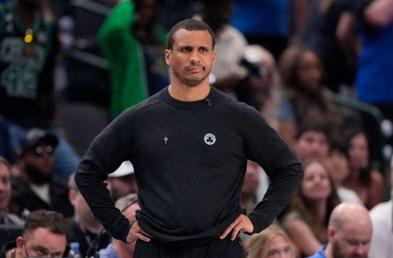 Séance d&rsquo;entraînement intense en MMA de l&rsquo;entraîneur-chef des Boston Celtics