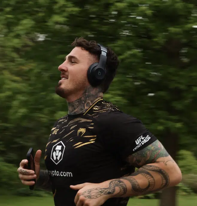 Tom Aspinall dit à l'UFC qu'il est prêt à partir