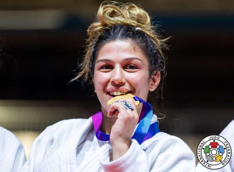 Acelya Toprak redonne à l&rsquo;Angleterre la couronne des moins de 57 kg avec l&rsquo;or du Commonwealth à Glasgow