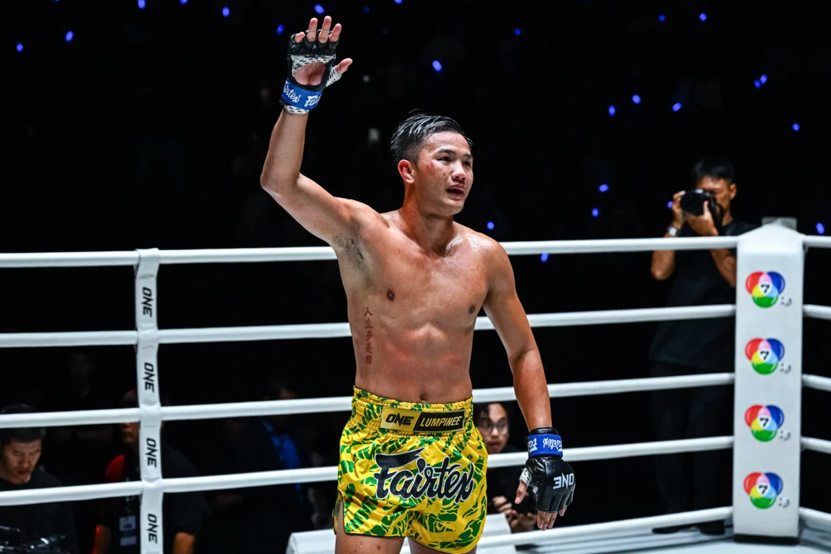 Wuttikrai Wor Chakrawut bat Sonrak Fairtex par décision unanime
