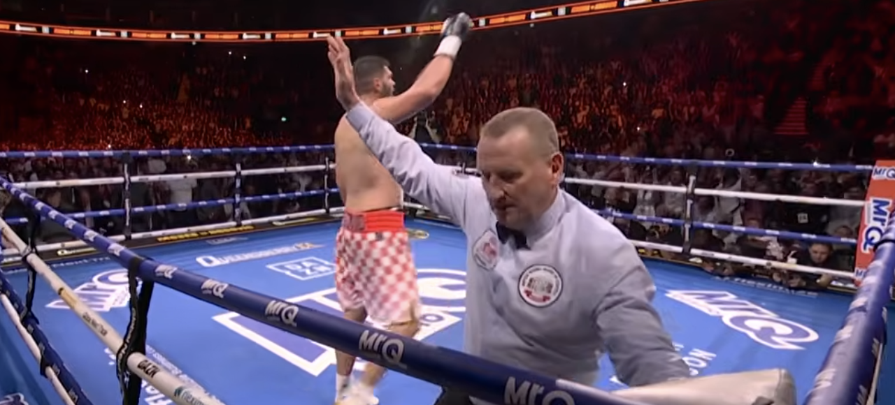 Filip Hrgovic vient de derrière pour terminer Moses Itauma au 9e tour