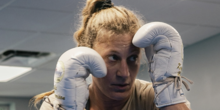Kayla Harrison Date de retour prévue